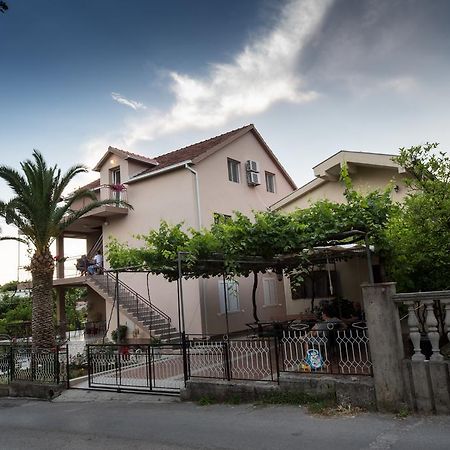 Apartments Pavicevic Тиват Стая снимка