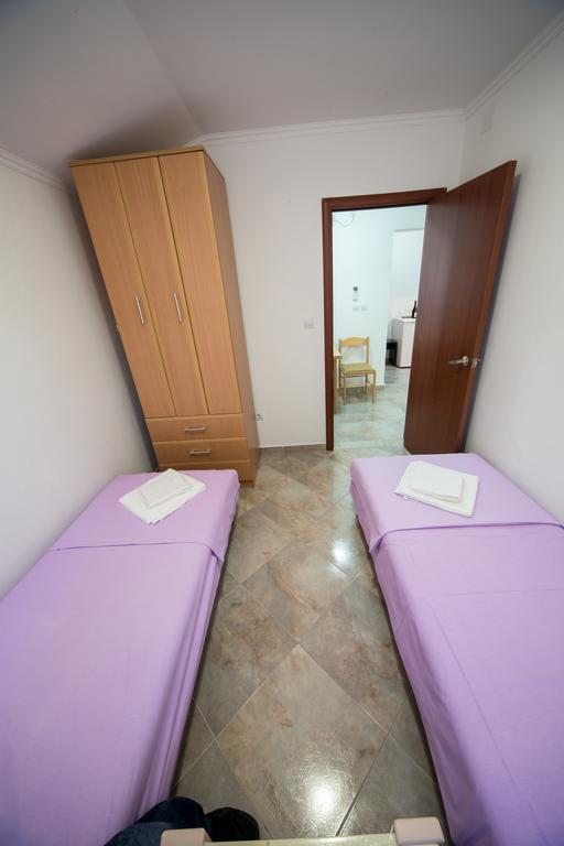 Apartments Pavicevic Тиват Стая снимка