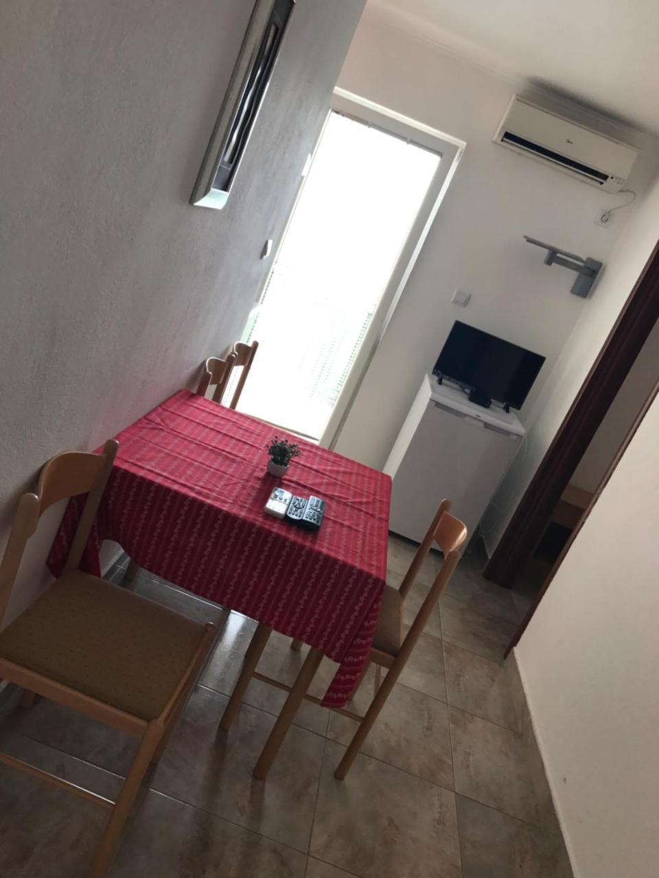 Apartments Pavicevic Тиват Екстериор снимка