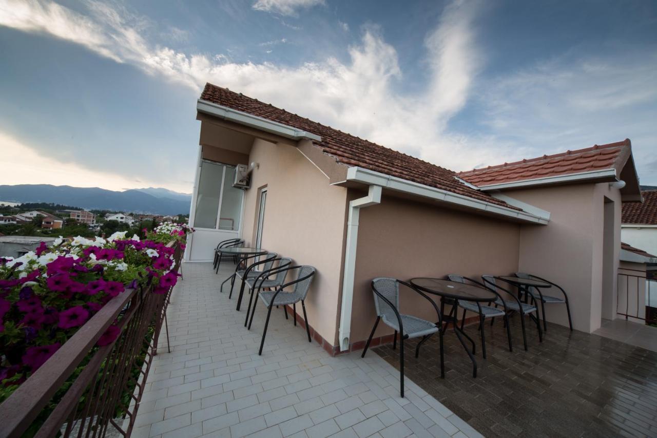 Apartments Pavicevic Тиват Стая снимка