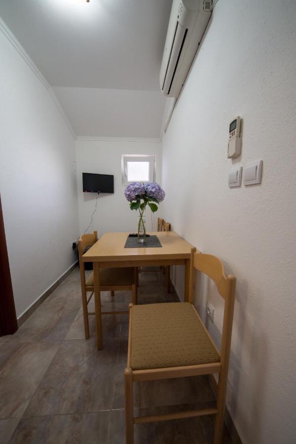 Apartments Pavicevic Тиват Стая снимка