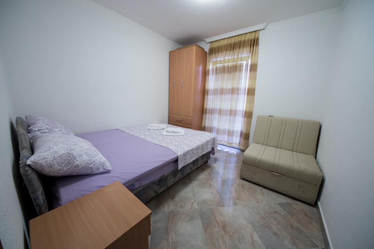 Apartments Pavicevic Тиват Стая снимка