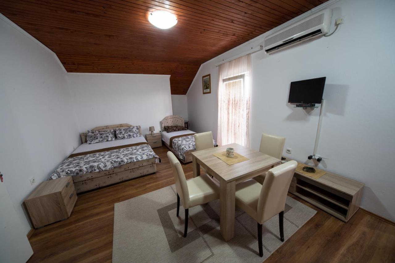 Apartments Pavicevic Тиват Стая снимка