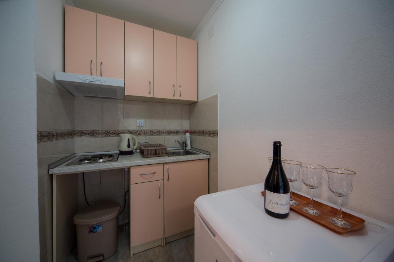 Apartments Pavicevic Тиват Стая снимка